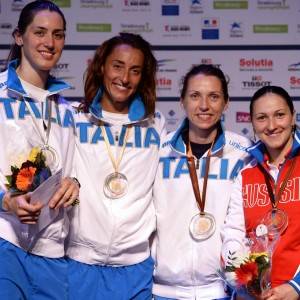 Podio azzurro nel fioretto femminile