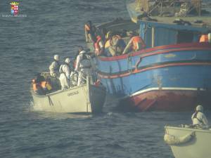 Trapani, sbarcati 1.171 immigrati