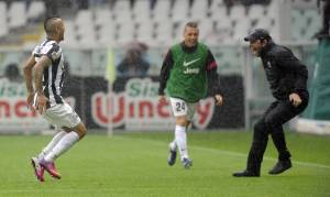 Conte e Vidal festeggiano una rete dei Bianconeri