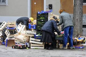 Sempre più poveri, serve ancora aiuto