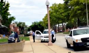 Ferguson, un video inguaia i poliziotti che hanno ucciso un rapinatore afroamericano