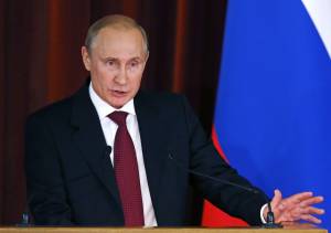 Putin nega l'invasione ma minaccia: ho l'atomica