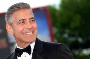 Clooney sfida Murdoch e studia da politico