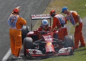 Gp di Monza, Alonso si ritira