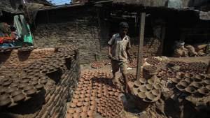 Preparativi per la festa del Diwali in India