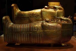 Tutankhamon era zoppo e frutto di un incesto