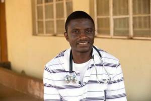 Martin Salia, chirurgo all'ospedale metodista di Freetown, in Liberia