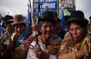 Ecco la Bolivia drogata di revolución
