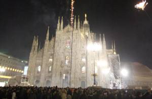 Agenti e misure anti-panico Duomo assediato dalla festa