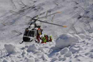 Valanga travolge gruppo di studenti a Deux Alpes