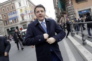 Renzi in ritardo da Schulz per scattarsi i selfie 