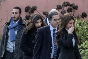 Vanessa Marzullo arriva alla caserma dei Carabinieri per l'iterrogatorio