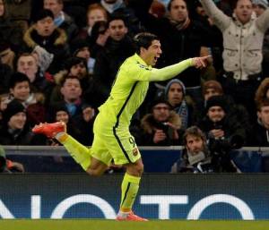Il ritorno del vampiro, nuovo morso di Suarez in Champions League
