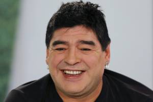 Maradona si è fatto il lifting