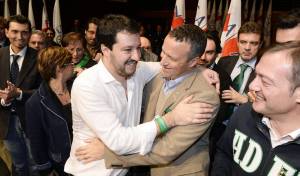 Lega, Salvini: "Avanti con Luca Zaia". Ma Tosi: "Potrei candidarmi"