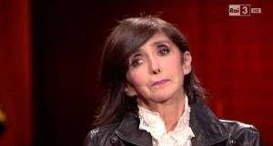 Paura per Anna Marchesini: cade sul palco del teatro