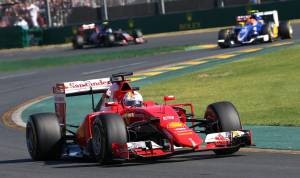 Gp Australia, doppietta Mercedes: Vettel sul podio