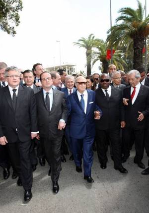 Essebsi e Hollande alla marcia contro il terrorismo di Tunisi