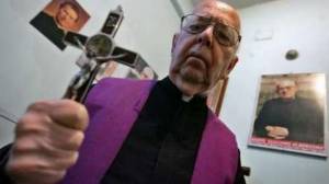 Padre Amorth: "Ecco perché l'Isis è Satana"