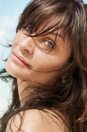 Helena Christensen, topless perfetto: 46 anni da regina