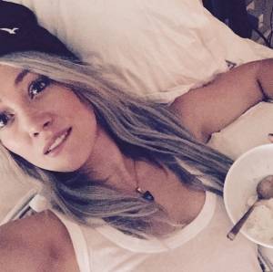 Hilary Duff cerca su Tinder l'anima gemella