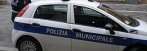 E i ladri rubano le pistole ai vigili urbani