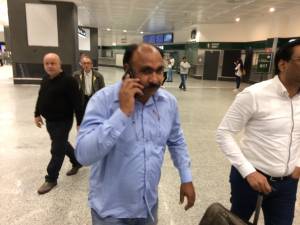 I volti dei pakistani abusivi a Malpensa