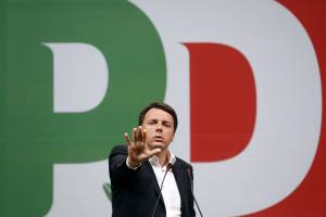 Schiaffoni a Renzi