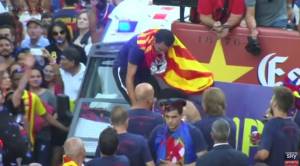 Manata di Xavi a Neymar: tensione alla festa per la Champions