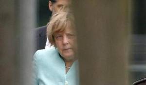 La lunga notte della Merkel per il referendum greco