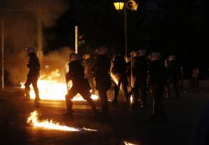Gli scontri in piazza Syntagma