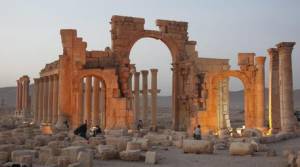 Anche i barili-bomba di Assad contro i resti di Palmira