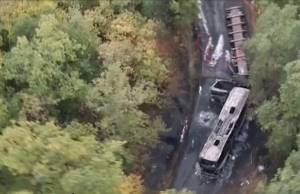 Scontro tra bus e camion: almeno 42 morti in Francia