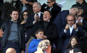 Renzi esulta per i Viola e snobba la partita del figlio