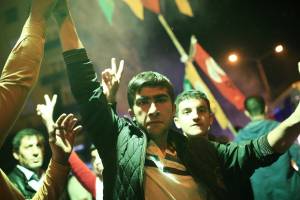 Scontri a Diyarbakir tra curdi e la polizia
