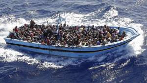 Rischio sbarchi in Puglia Ecco le nuove rotte dei trafficanti di uomini