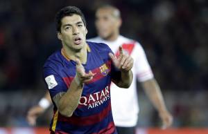 Suarez inarrestabile: tripletta al Granada e Barcellona campione di Spagna