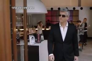 Nello spot sosia di Clooney. Nespresso fa causa 