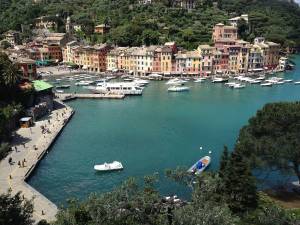 Portofino, in piazzetta arriva la pizzetta Vip col mal di pancia