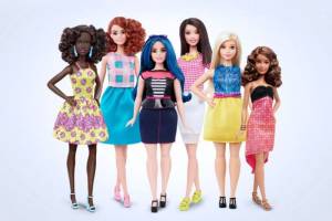 L'evoluzione della Barbie. Mattel lancia i modelli "Tall", "Curvy" e "Petite"