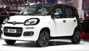 La Fiat presenta la "Kung Fu Panda"