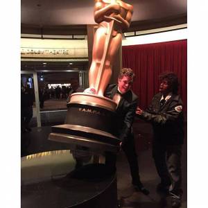 Mark Ruffalo non vince agli Oscar e tenta di rubarne uno
