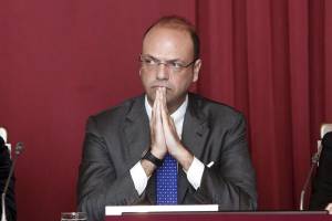 Alfano tentenna, ma si può sapere quando si voterà per le amministrative?