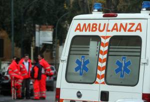 Bimba di due anni si allontana dei genitori: la trovano annegata in piscina