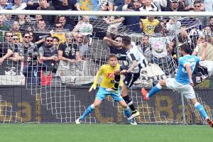 Il Napoli crolla a Udine. Si allontana il sogno scudetto