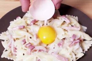 La carbonara à la francese? Ecco la video ricetta da incubo