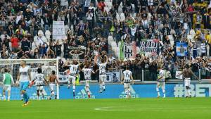 Juventus, multata due milioni per la terza stella sulla maglia