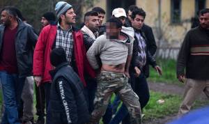 Gang di marocchini e iracheni nel campo profughi di Idomeni