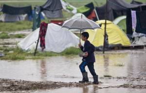 Grecia, la polizia si prepara a sgomberare il campo di Idomeni