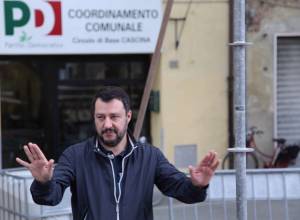 Dal bavaglio alle pietre, il calvario di Salvini